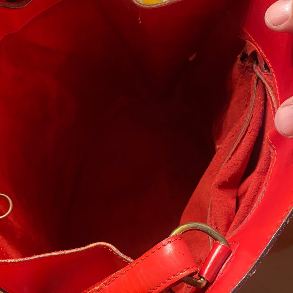 Elegant Red L V Women's Bag - Picture 14 of 16